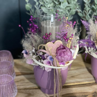 Herzliches Gesteck im Orchideentopf mit LED-Kerze (Dekovorschlag-nicht bestellbar) Herzliches Gesteck im Orchideentopf mit LED-Kerze (Dekovorschlag-nicht bestellbar)