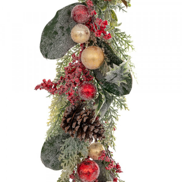 Weihnachtsgirlande mit Beeren und Kugeln