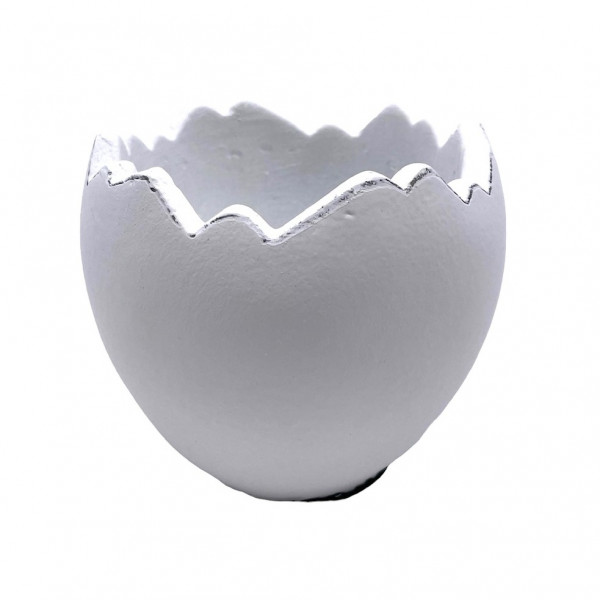 Keramik-Ei gebrochen